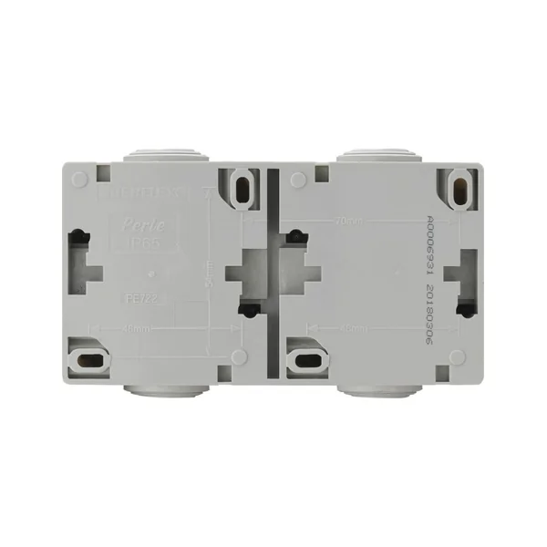 Prise double étanche horizontale en saillie 2P+T 230V gris